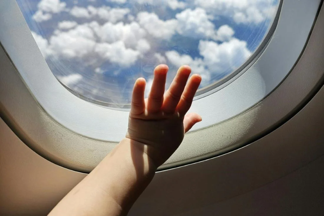 С какого возраста ребенок может летать на самолете? Ответ доктора