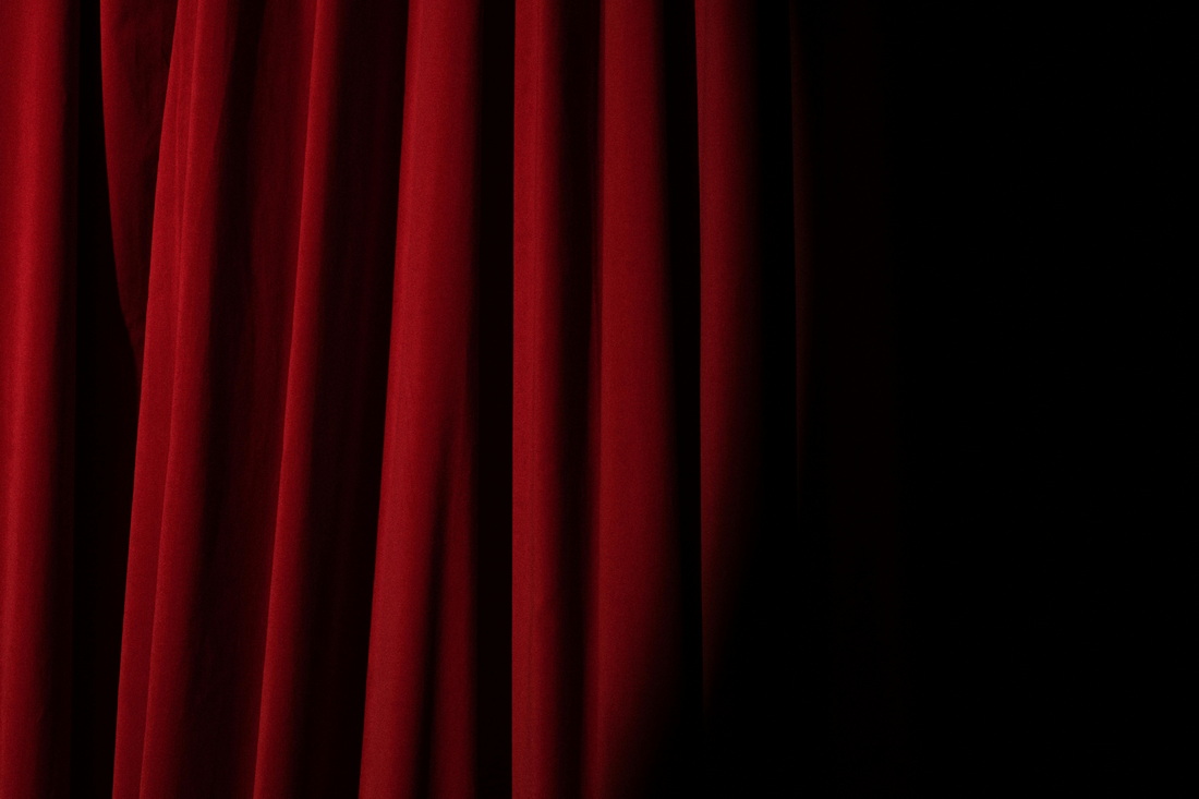 Слонимский драматический театр приглашает на спектакли выходного дня