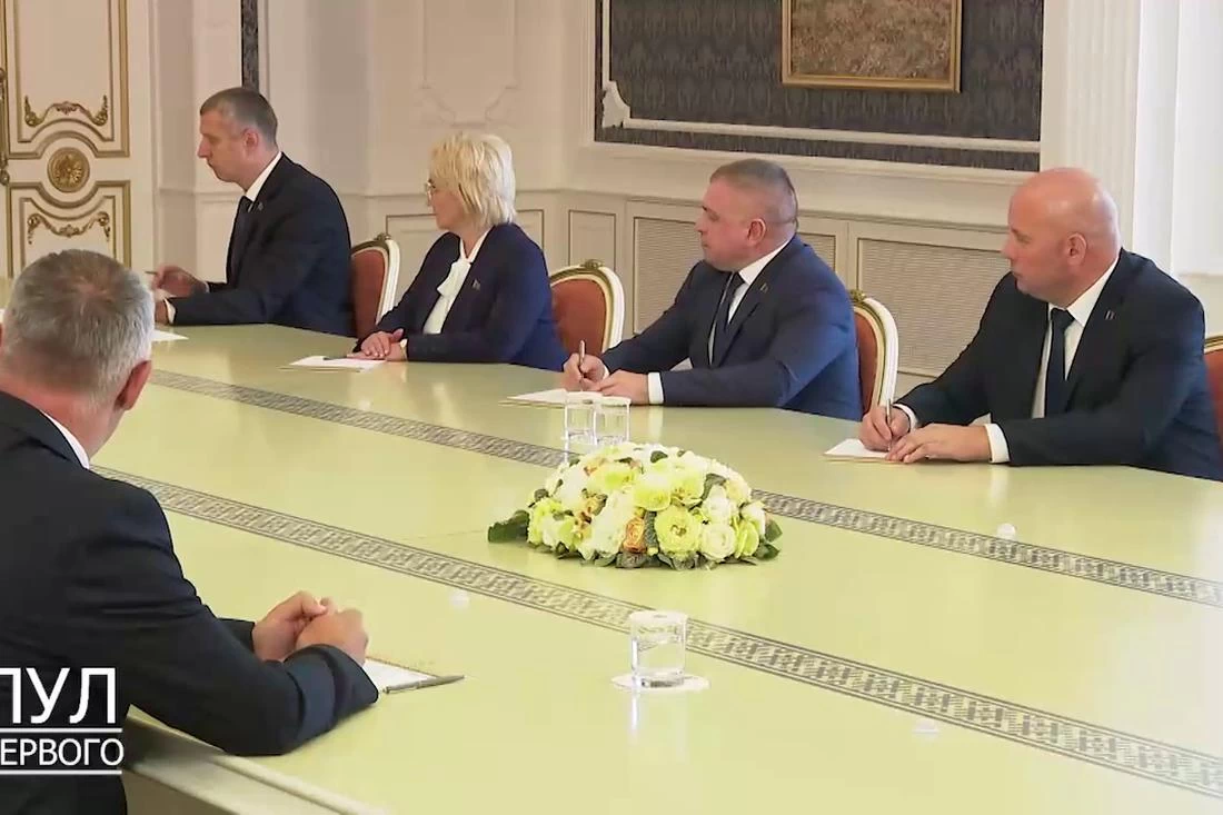 В Беларуси 16 чиновников получили новые посты