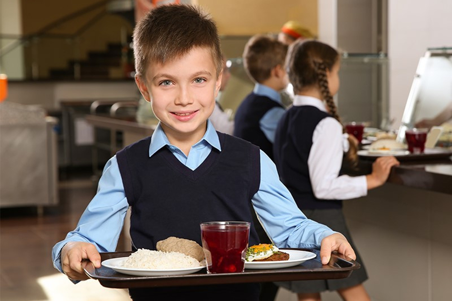 В школьных буфетах ограничат продажу пиццы и смаженок