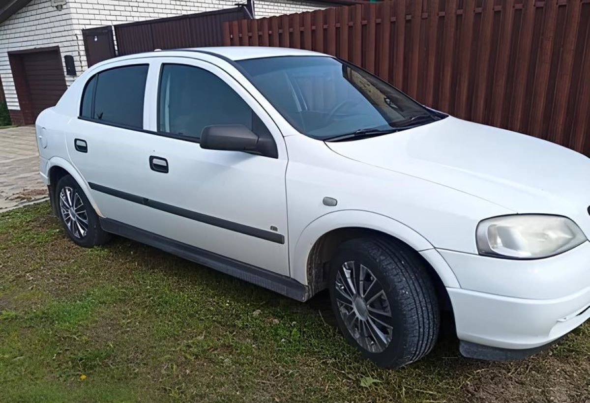 В Слонимском районе молодой человек дважды угнал автомобиль у одного и того же человека