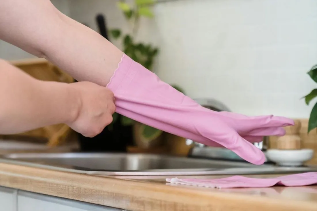 Ваша свекровь приезжает, а в квартире беспорядок? 5 быстрых шагов к сияющей чистоте без химикатов