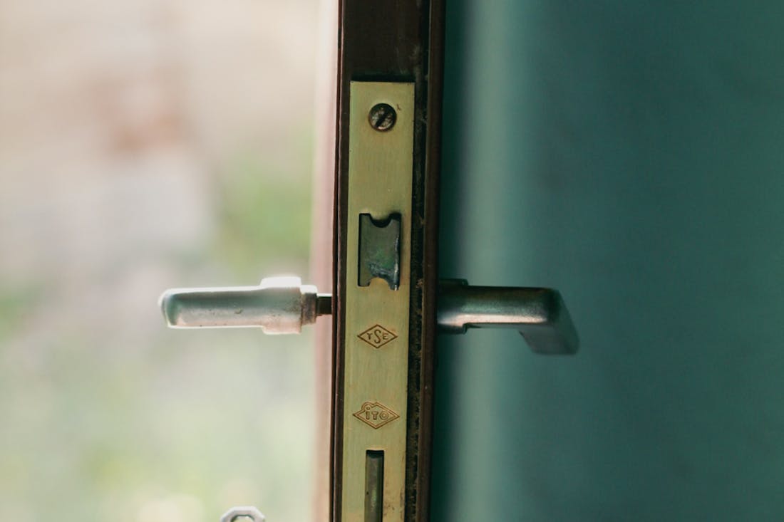 Вы уже перевели свои ПВХ-двери в зимний режим?