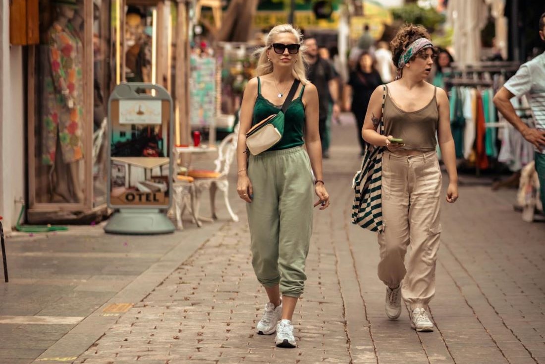 Женщины с хорошим вкусом никогда не наденут эти 4 вещи: они заставляют вас выглядеть безвкусно и дешево