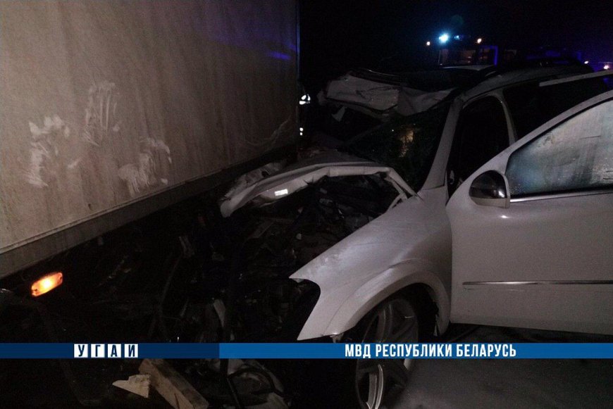 Две пассажирки внедорожника «Мерседес» разбились насмерть в Ивацевичском районе
