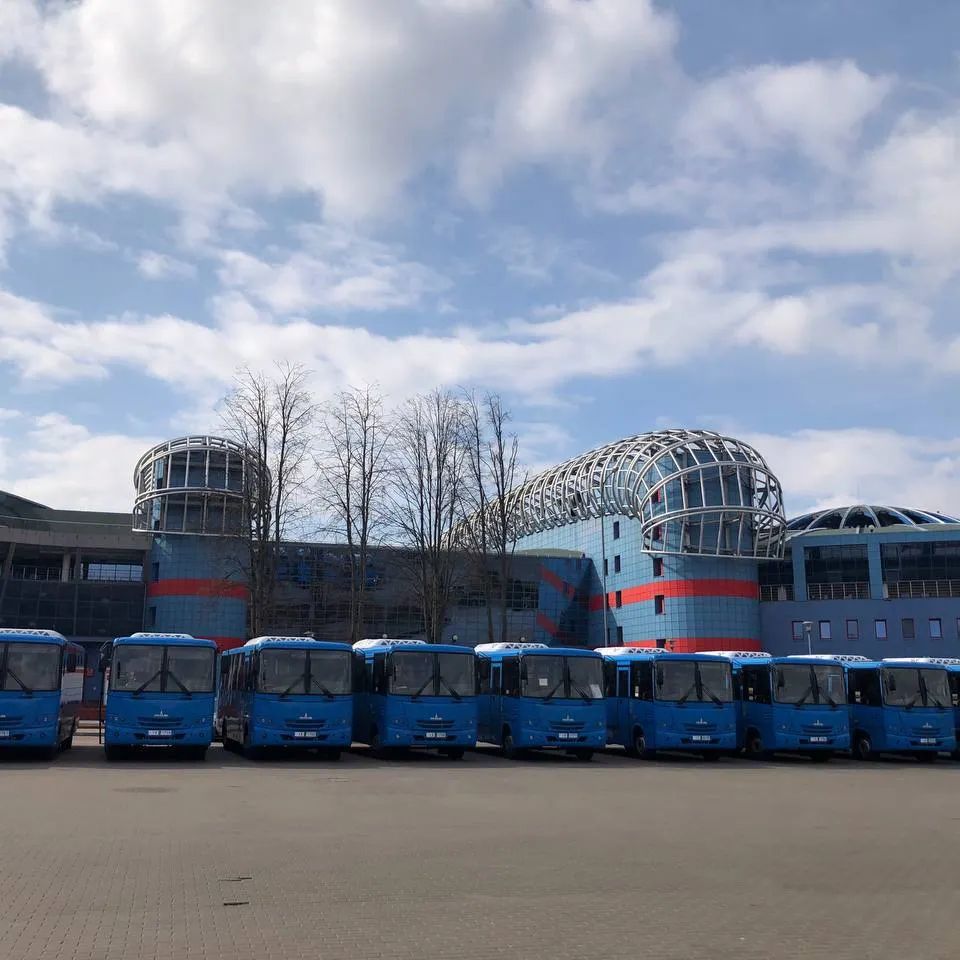 В 10 городах Гродненщины появятся новые пассажирские автобусы небесно-синего цвета