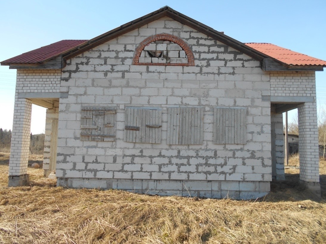 Здание на Гродненщине хотели купить с торгов три человека. За сколько продали?