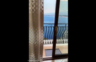 Доплатила за номер с видом на море, но когда выглянула в окно, увидела просто эпичную картину