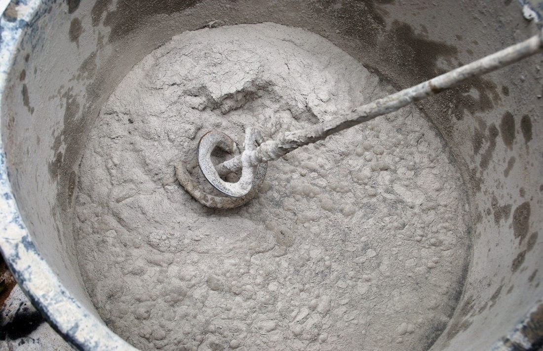 Строители скрывали этот секрет 50 лет: копеечная добавка делает бетон прочнее гранита